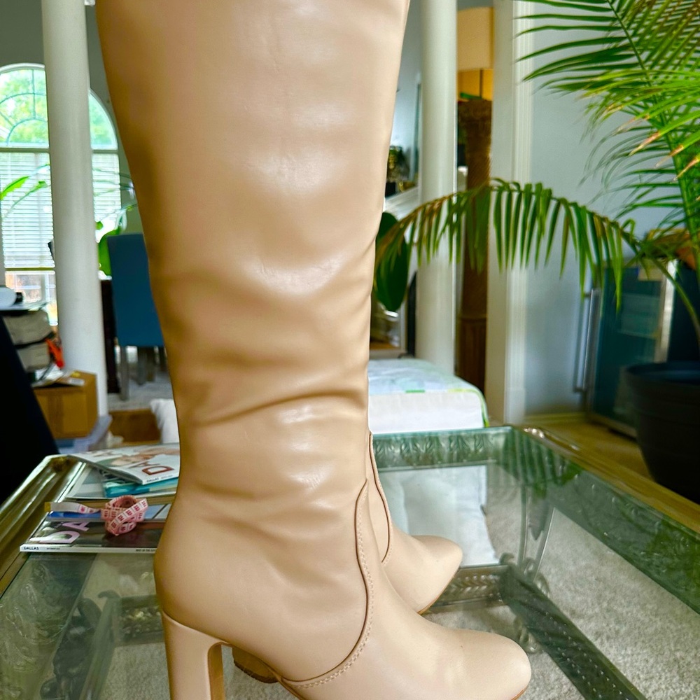Beige heel boots - Picture 3 of 5
